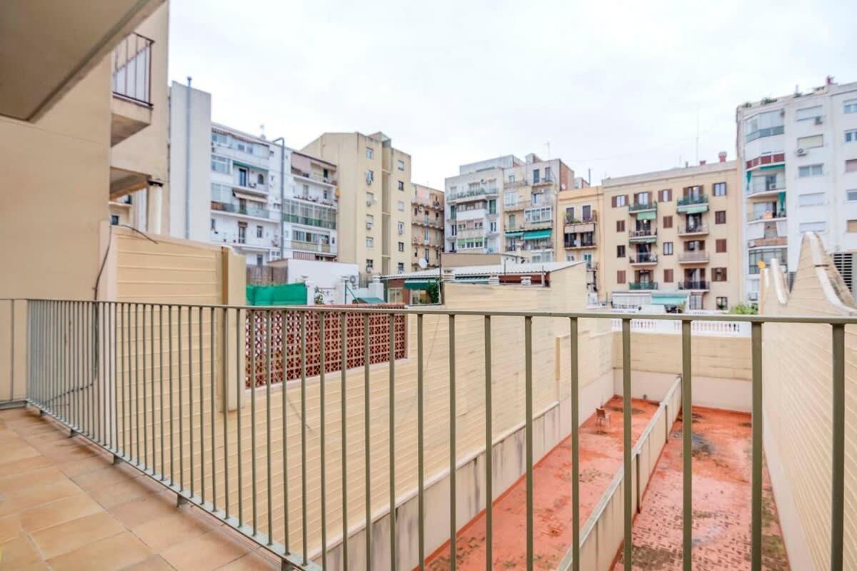 Apartment 2 Bedroom With Balcony In Eixample 1-1