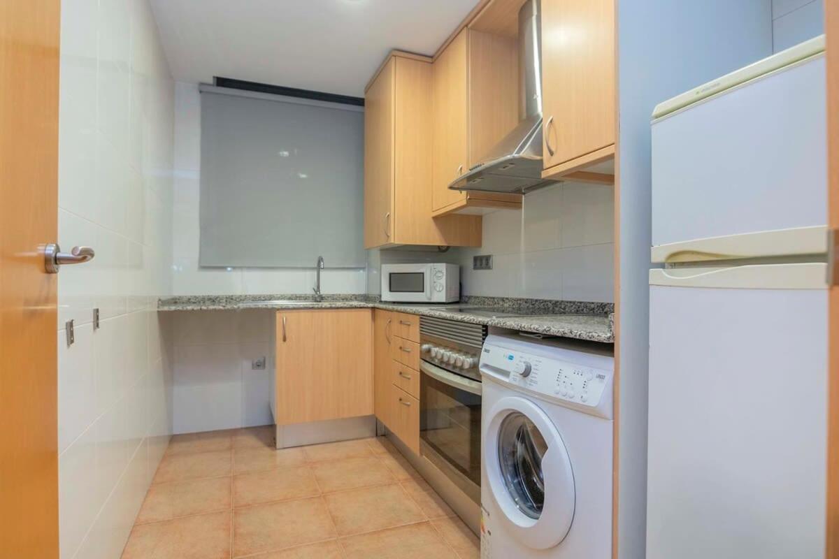 Apartment 2 Bedroom With Balcony In Eixample 1-1